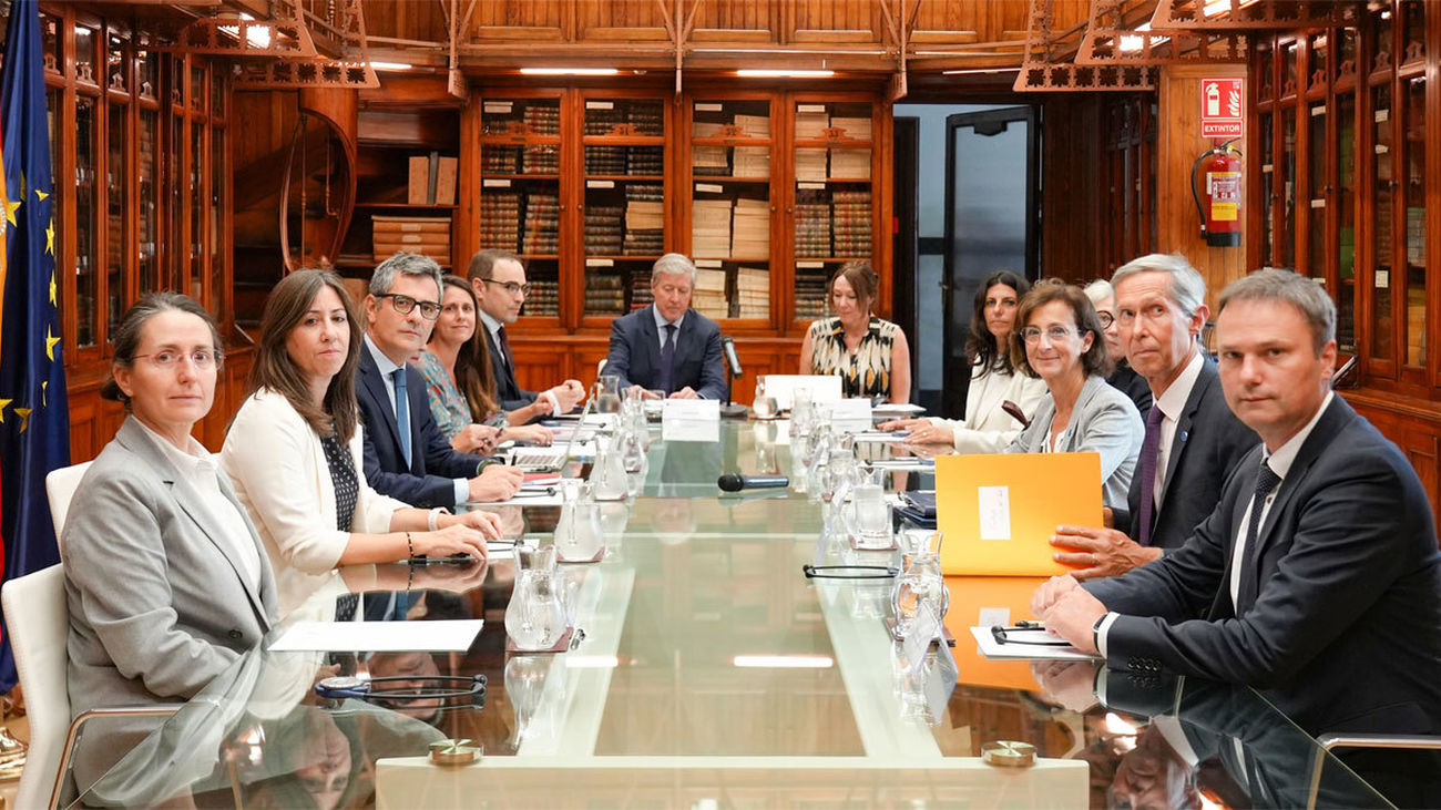 Reunión del ministro de Justicia Félix Bolaños con miembros de la Comisión de Venecia