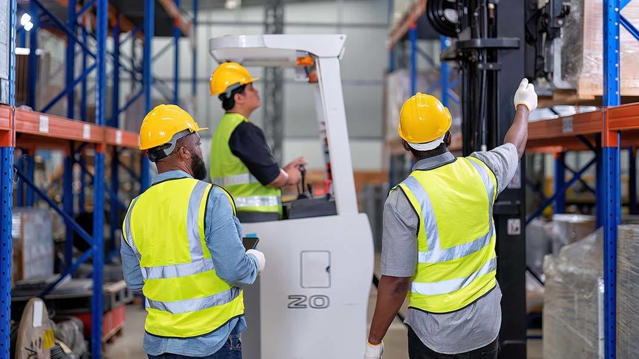 Eurocen busca 2.000 mozos de almacén para la campaña de Navidad