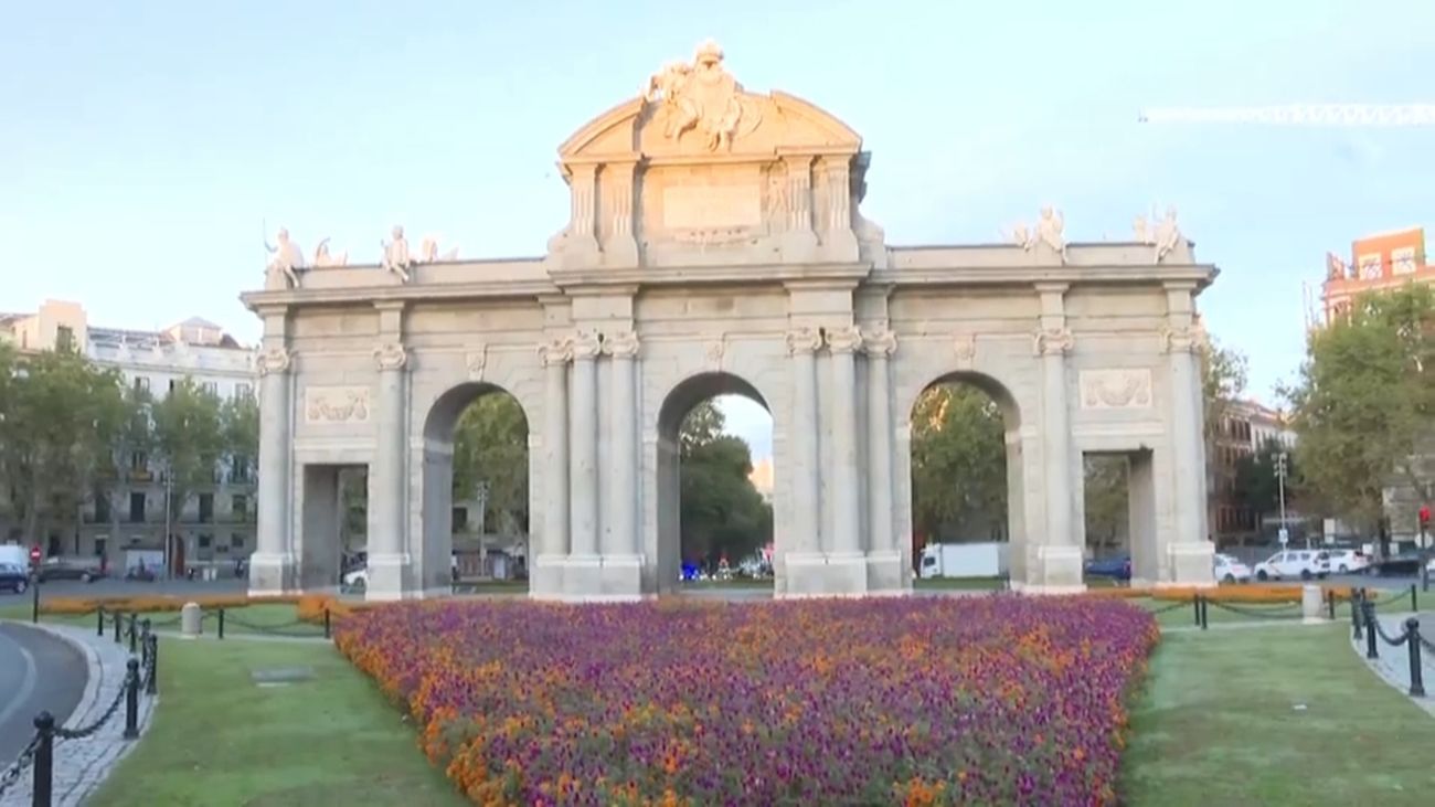 Almeida recoge en Bruselas un doble premio europeo por la restauración de la Puerta de Alcalá