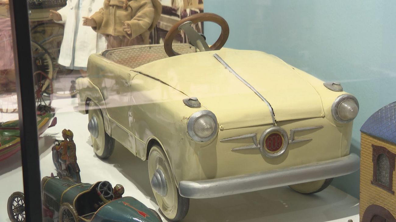 'Me lo pido', una exposición con los juguetes del siglo XX en el Archivo Regional