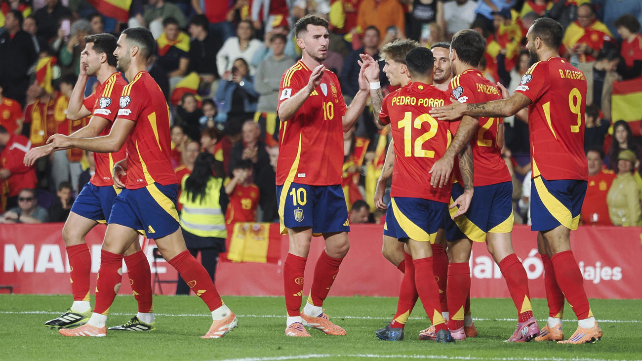España iguala su mejor racha sin perder y se lanza a por el récord de Italia de 32 partidos invicta