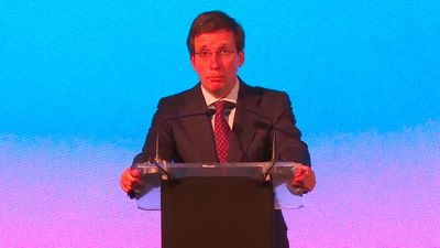 Almeida ofrece su apoyo al sector de la distribución y le promete seguridad jurídica y fiscal