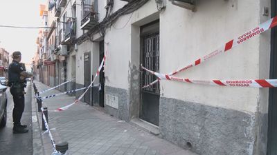 Desalojadas ocho familias por riesgo de derrumbe en Puente de Vallecas