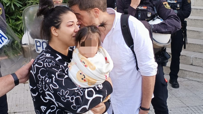 Se consuma el desahucio de Ángela y sus tres hijos en Alcorcón