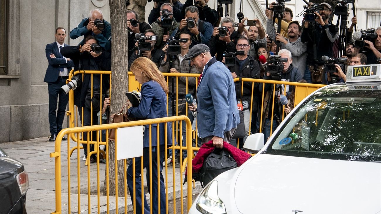 El juez también mantiene en libertad a Koldo García tras negarse a declarar