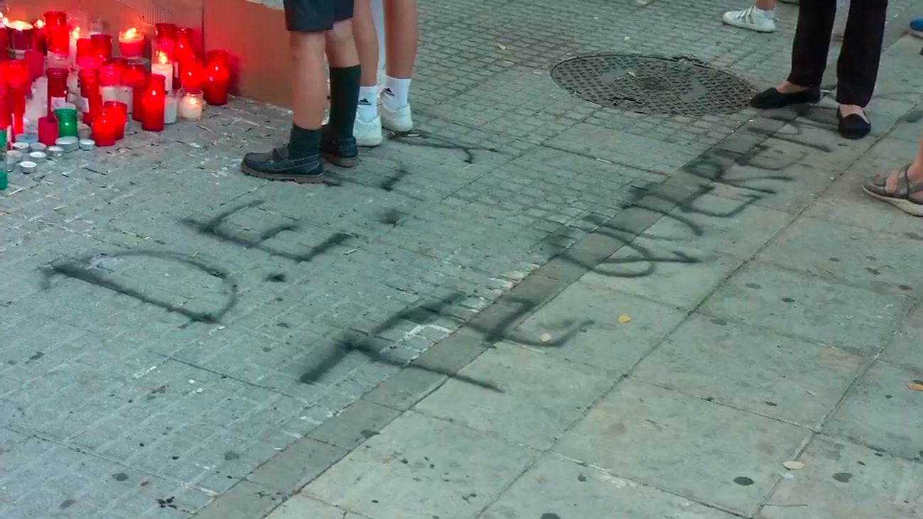 Tristeza e indignación en Sevilla por el suicidio de Sandra tras sufrir acoso en el colegio