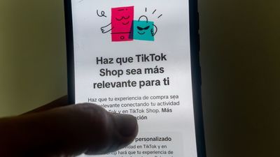 TikTok, entre el éxito y la adicción: su plataforma de compras online bate récords, pero enciende las alarmas