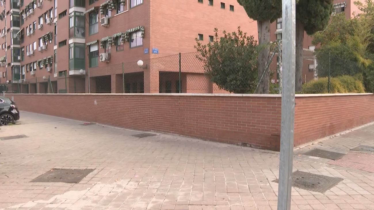 Atraca a una mujer en Móstoles que sacó dinero de un cajero y dispara al hijo de ella