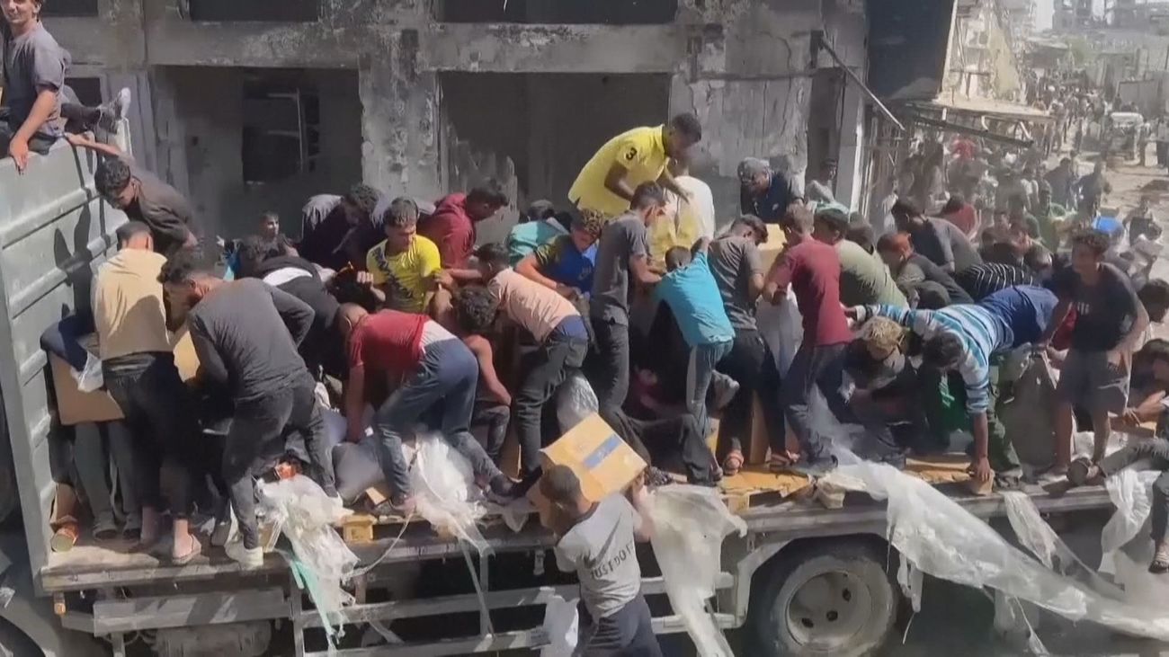 El Ejército israelí dice que vuelve a aplicar el alto el fuego en Gaza tras un día de bombardeos