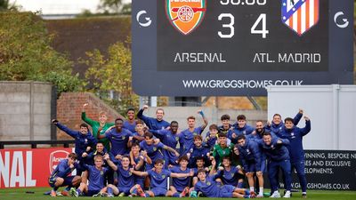 3-4. Jesús Barrios culmina la gran reacción del Atlético juvenil ante el Arsenal