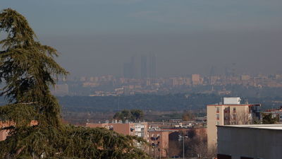 Las olas de calor han disparado la contaminación por ozono en Madrid en 2025