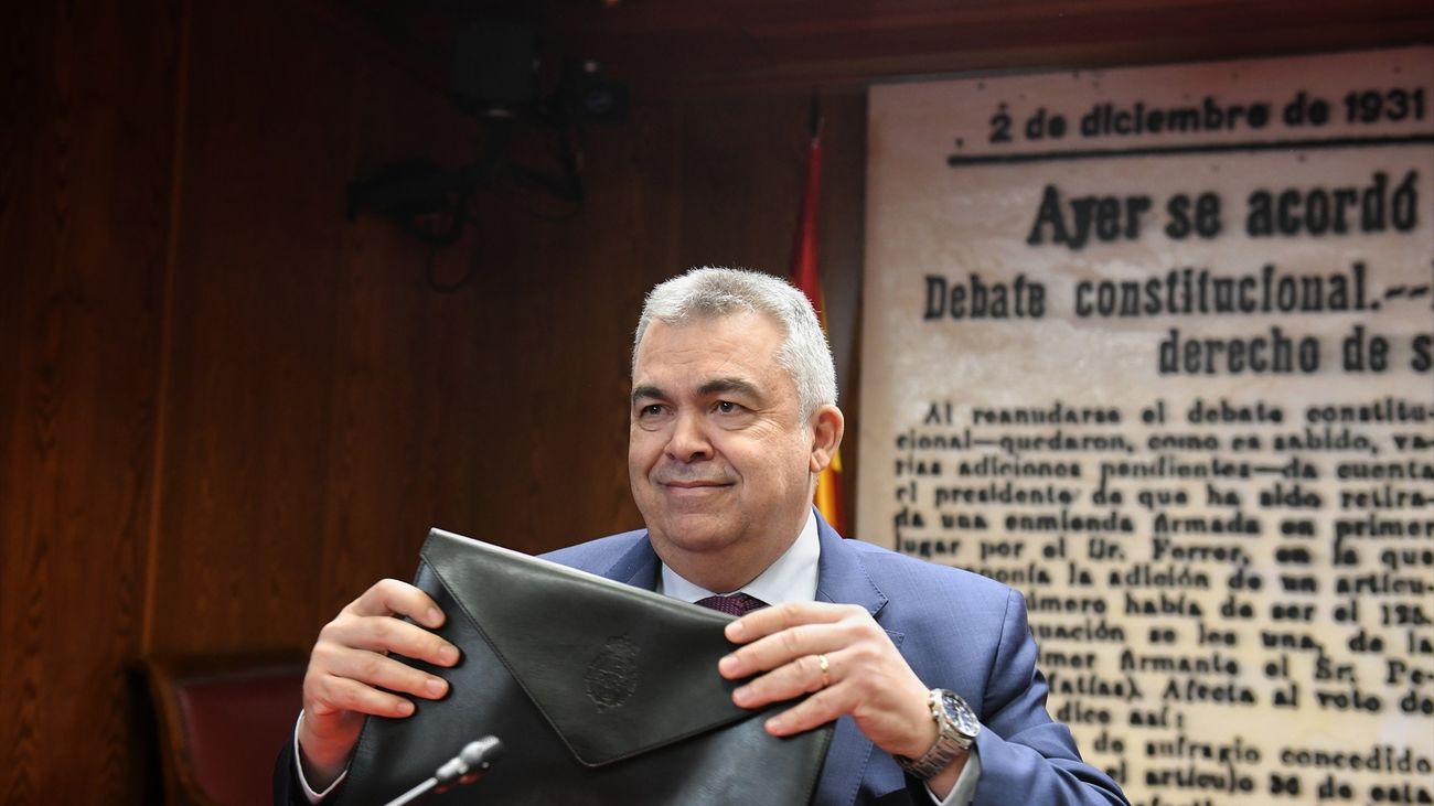 El exdirigente socialista, Santos Cerdá en el Senado