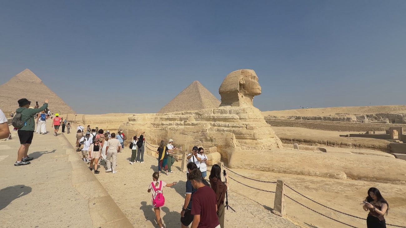 Madrid premia el esfuerzo de 20 jóvenes con 'Madrid Explora', una aventura cultural y solidaria en Egipto