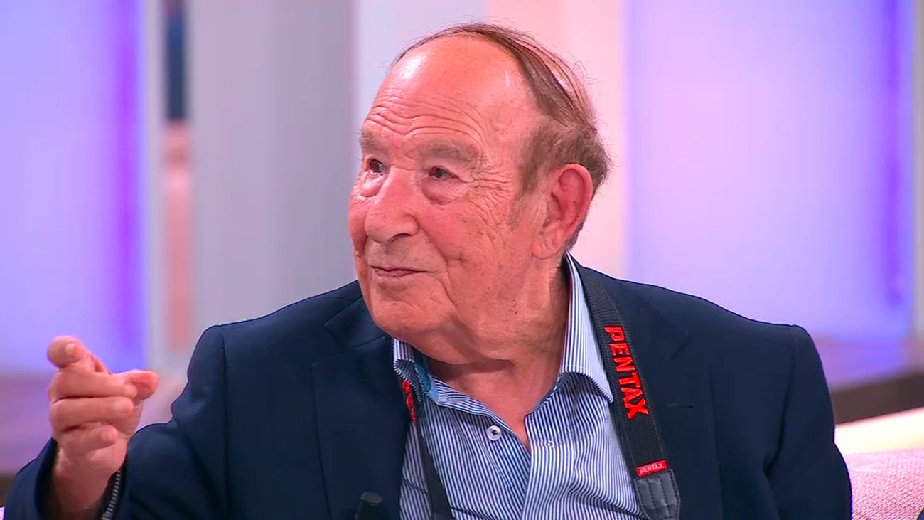 Joaquín, el último fotógrafo de Gran Vía, conquista Instagram… ¡a los 90 años!