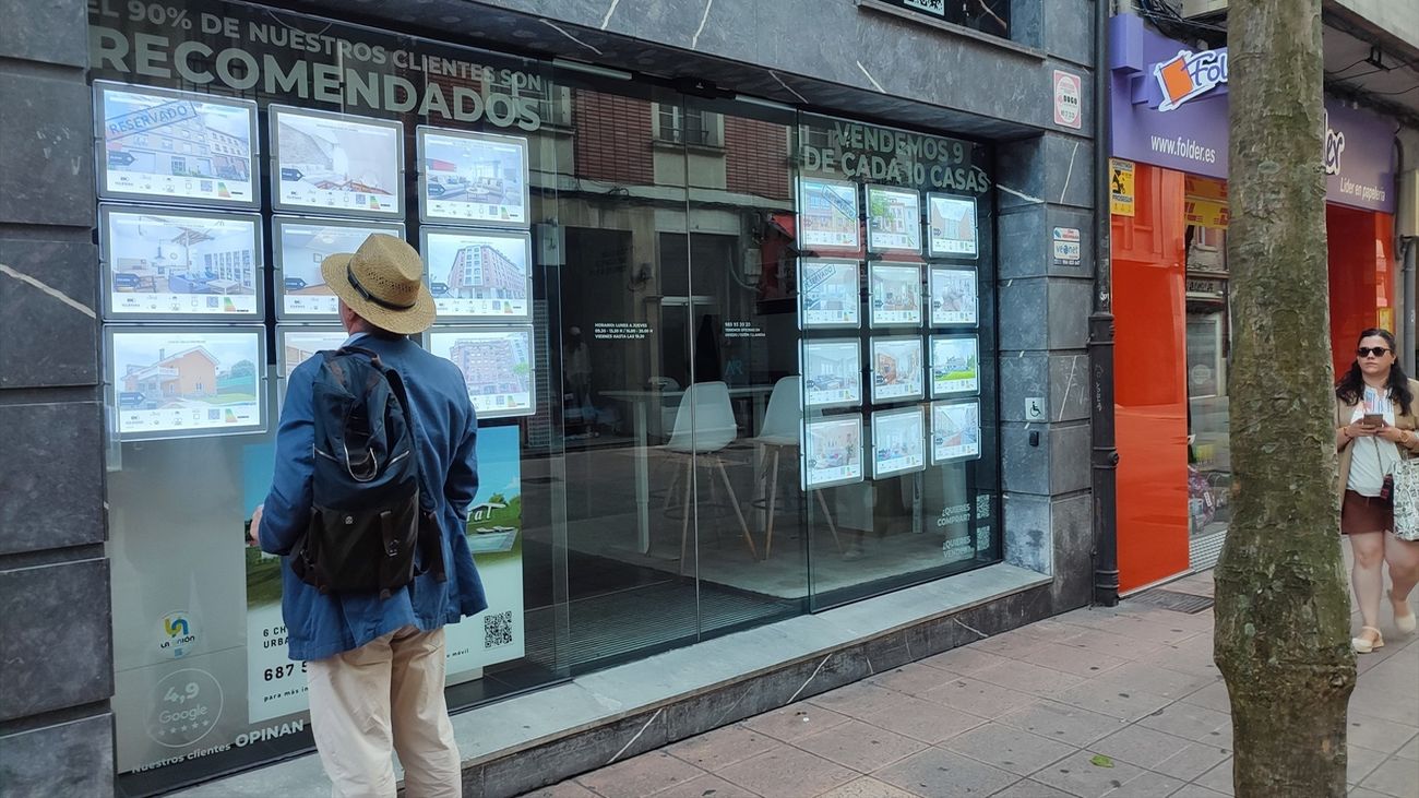 Críticas a la iniciativa del PSOE de limitar la compra especulativa de viviendas