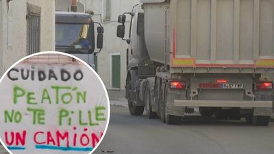 La calle 'atrapacamiones' indigna a los vecinos de Colmenar de Oreja: "Vamos a seguir luchando"