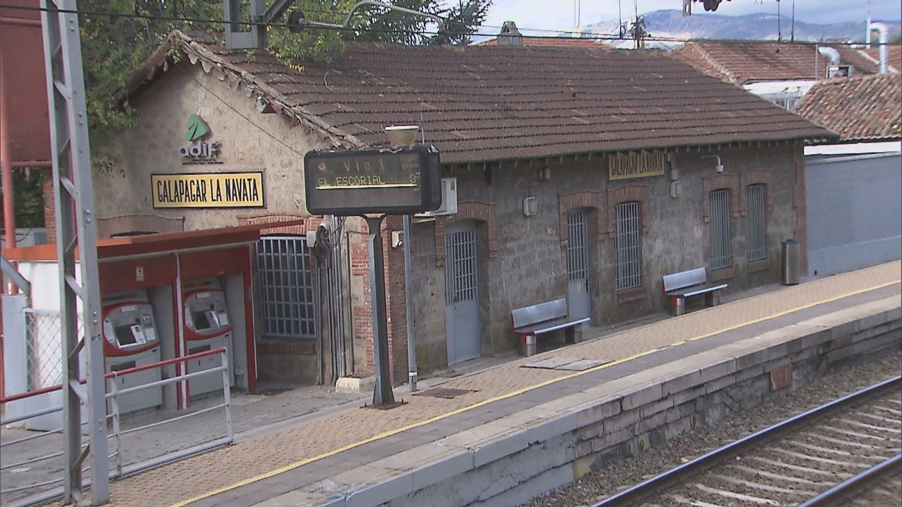 Galapagar denuncia el estado de abandono de la estación de Cercanías de La Navata
