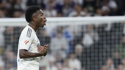 Vinicius estalla contra Xavi Alonso al ser cambiado