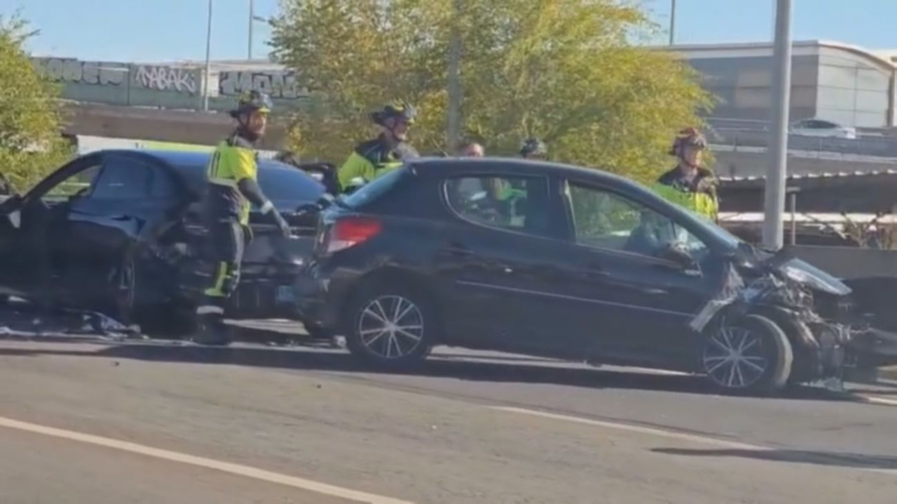 Un accidente de tráfico sin heridos provoca un gran atasco en la M-14