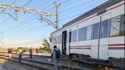 La Comunidad exige al Gobierno "que se tome en serio la seguridad" de los pasajeros tras el descarrilamiento de Cercanías