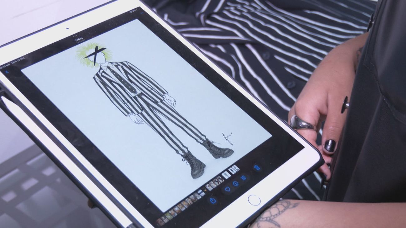 De las redes a su taller: la joven que triunfa con disfraces personalizados para Halloween