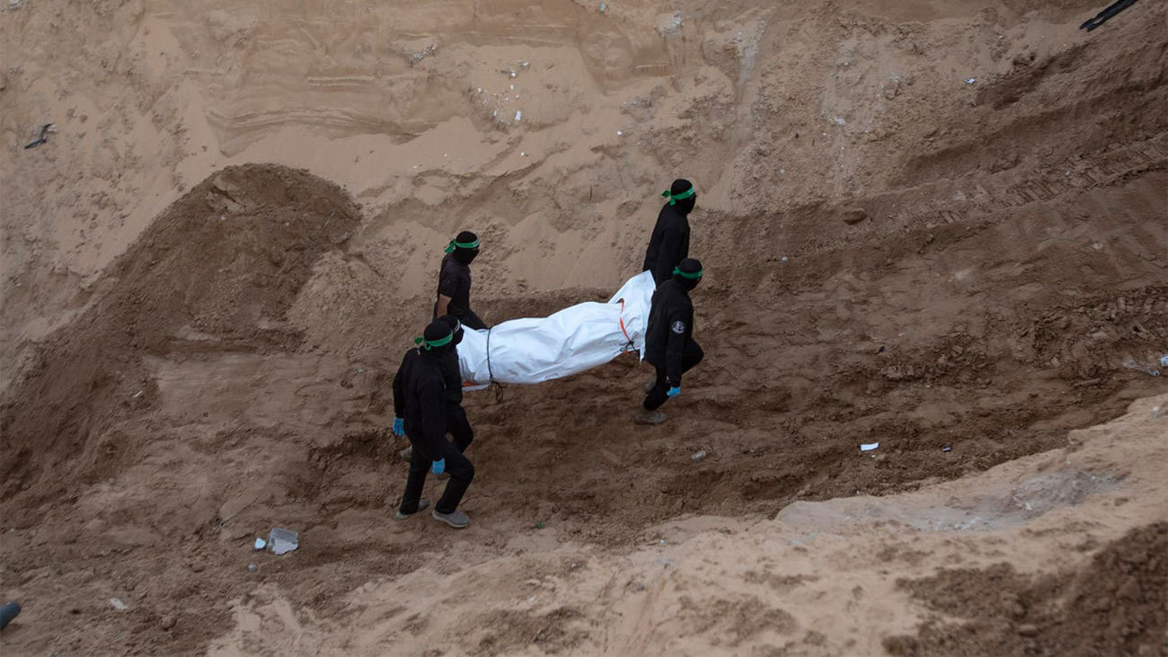 Hamás entrega a Cruz Roja los cuerpos de tres supuestos rehenes israelíes