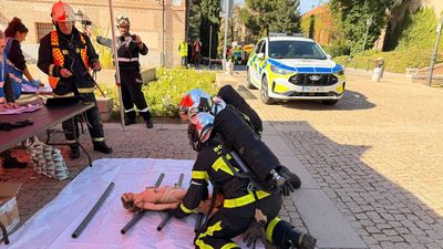 Simulacro de rescate de bienes culturales en una parroquia de Boadilla del Monte