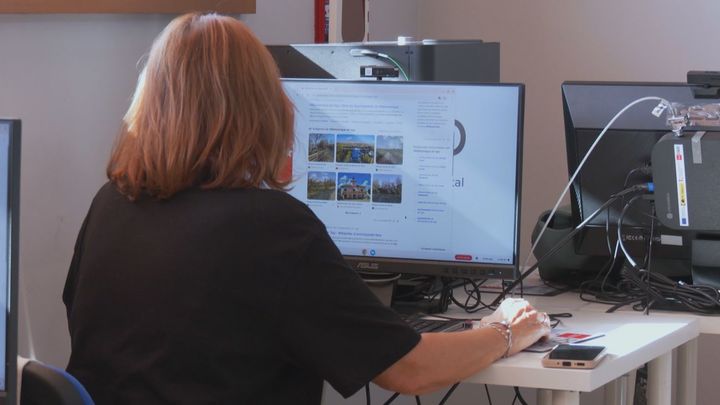 Talleres digitales para mayores: la Comunidad de Madrid impulsa la formación tecnológica para romper la brecha digital