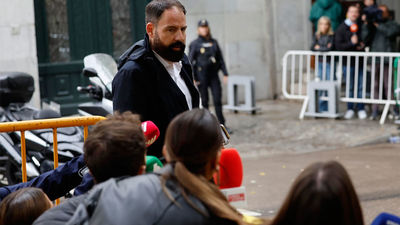 La Ejecutiva Federal del PSOE cobraba con efectivo y los tickets que presentaba Ábalos no se comprobaban