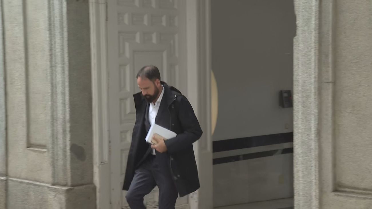 Declaran en el Supremo el exgerente y la trabajadora del PSOE cuyos nombres aparecen en los sobres de Koldo