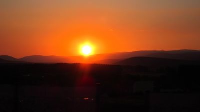 Atardecer de las luces en Alcalá para recordar y honrar a los que se fueron