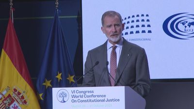 El Rey defiende la justicia constitucional como el "último baluarte" de defensa del Estado de Derecho