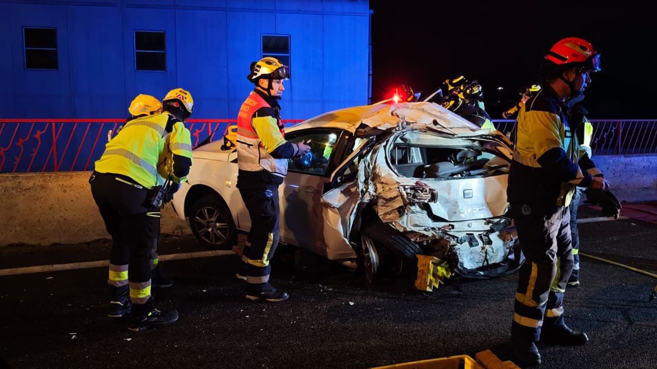 Una conductora, herida grave tras un accidente entre tres vehículos en la M-45