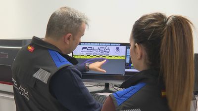 Veinte agentes de la Policía Municipal investigan el derrumbe de la calle Hileras 4