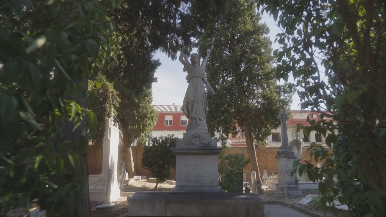 Entre sombras y memoria: el Cementerio Británico, donde el pasado nunca muere