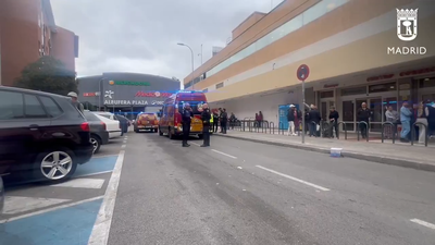 Una mujer de 73 años atropellada en Puente de Vallecas por un vehículo que se dio a la fuga