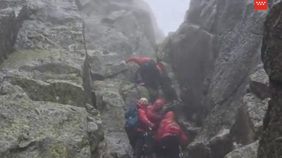 Laborioso rescate de un senderista de 32 años con heridas leves en La Maliciosa