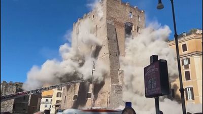 Una persona atrapada por el derrumbe de una torre medieval en Roma