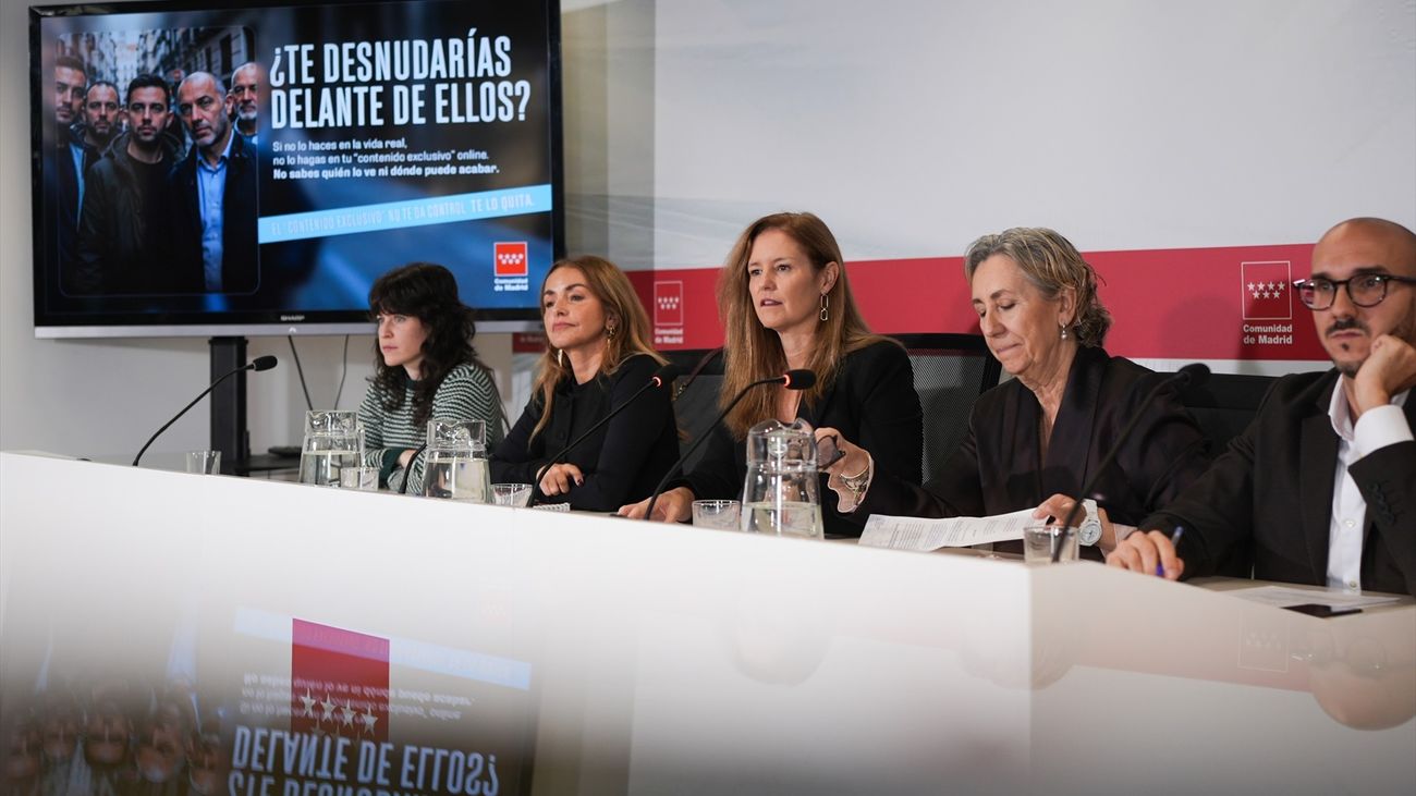 Madrid lanza la campaña '¿Te desnudarías delante de ellos' contra la pornografía digital