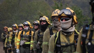 4.000 bomberos forestales se van al paro tras el peor verano de incendios forestales desde 1994