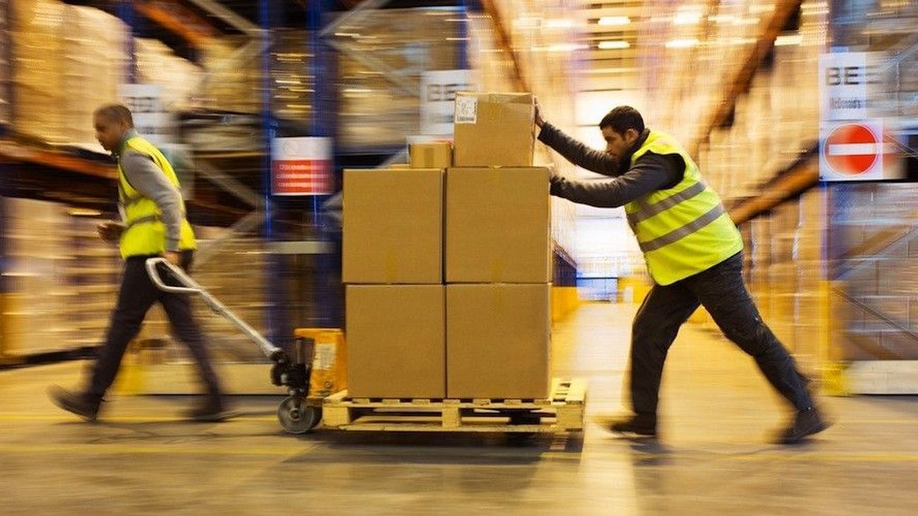 Más de 2.000 vacantes en Madrid para la campaña de Black Friday y Navidad