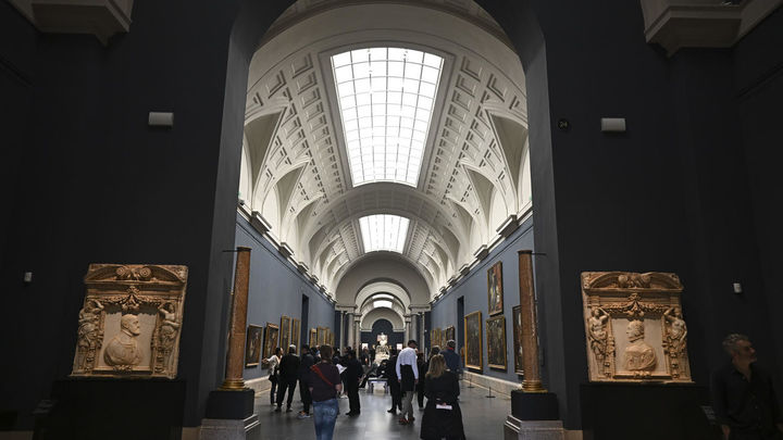 El Prado presenta la instalación de los siete fragmentos de pintura mural realizados por Carracci y Albani / EFE