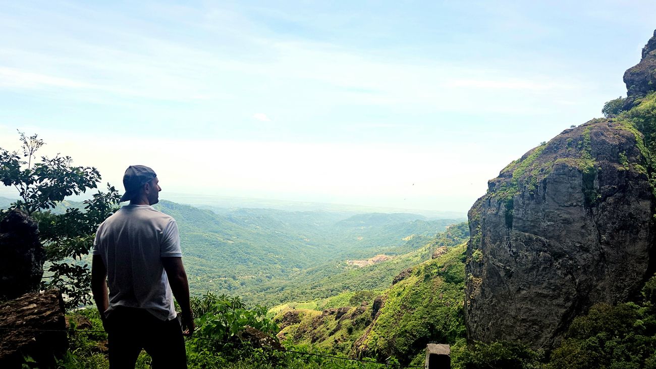 El Enfoque de Ida y Vuelta 70 - El Salvador, un pulgarcito gigantesco