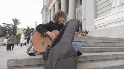 La cantante y madrileña Amanda Verdú pone música a la Virgen de la Almudena