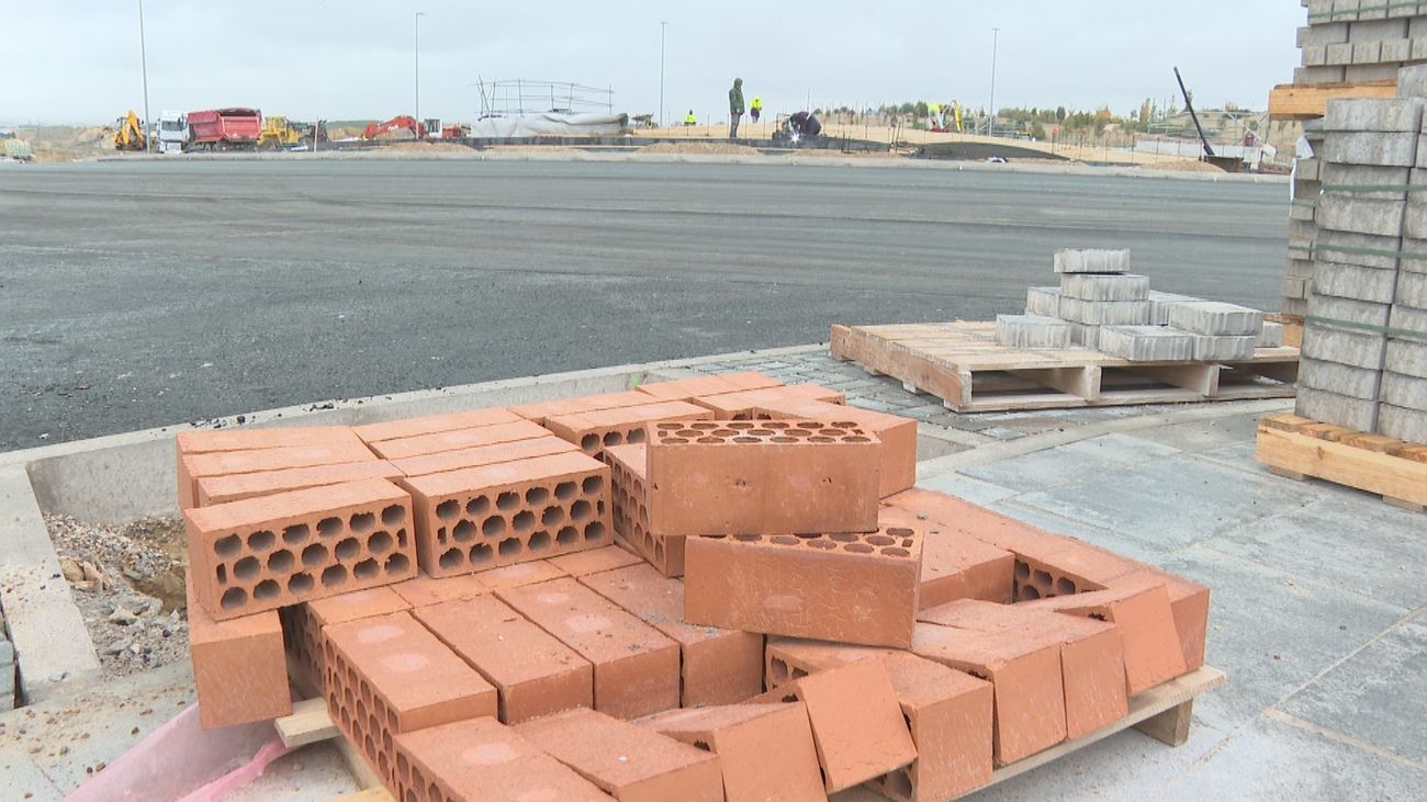 El desarrollo urbanístico de Valdecarros avanza con la construcción de una nueva vía urbana