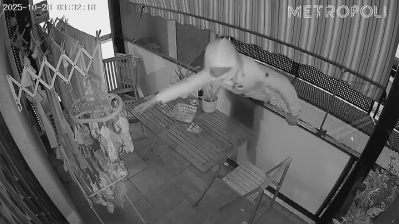 Un encapuchado roba cada noche la ropa interior de dos jóvenes en Nou Barris