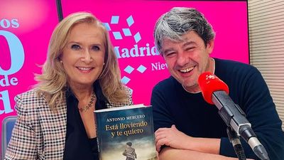 Antonio Mercero, sobre 'Está lloviendo y te quiero': "Es una novela escrita con las tripas y parte del corazón"