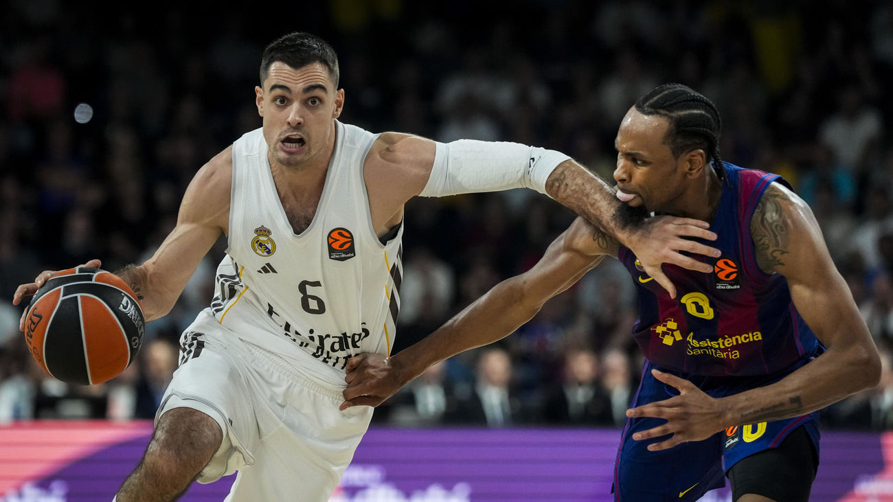 Abalde ante el Barcelona