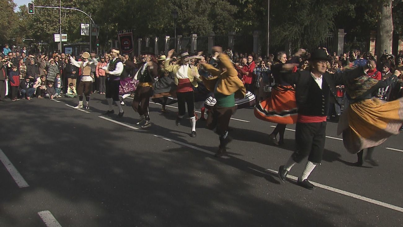 Gaitas, dulzainas y bailes para honrar a la patrona de Madrid