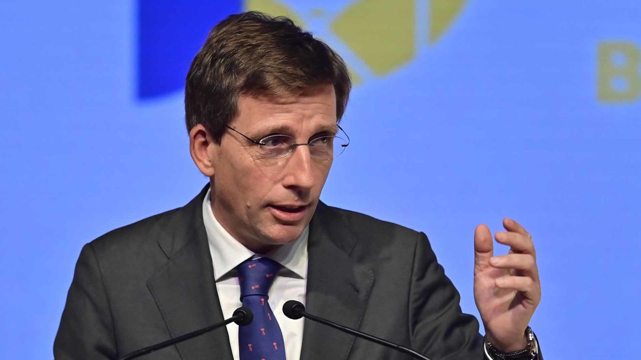 Almeida ve como “buena noticia” y “salto de calidad” la compra del Atlético por Apollo